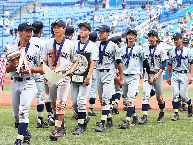 小山台高校野球班に受け継がれる志。大事な試合に現れる「赤とんぼ