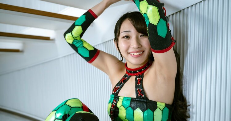 私が見てほしいのは…」グラビアアイドルでプロレスラー・勇気みなみが語る決意「可愛いと思われればいい」から変わったプロ意識《特別グラビア》（3／3） -  プロレス - Number Web - ナンバー