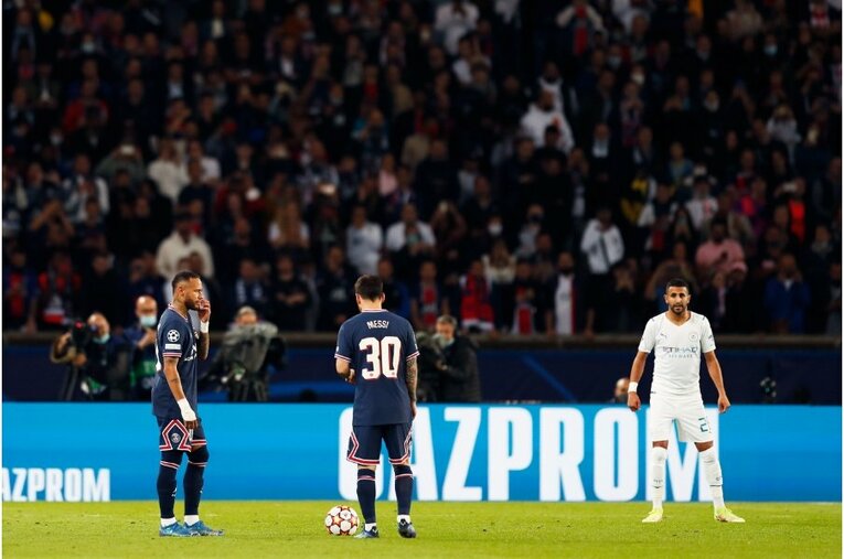 「PSGメッシ」の初得点と“FKの壁で寝転び”、ネイマールとの友情を撮った… 18歳のバルサ新10番ファティも復活〈激写〉(41)