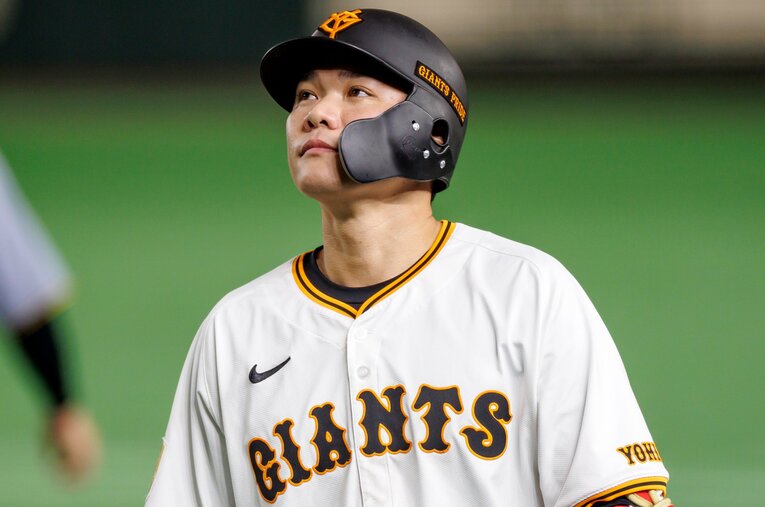 巨人の長年の顔として君臨する坂本勇人。「外れ1位」で入団したことで、スター街道を歩み始めた ／ photograph by Kiichi Matsumoto
