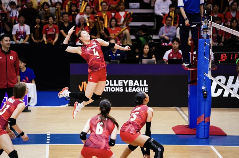 石川真佑（VNLフランス戦）©︎Volleyball World