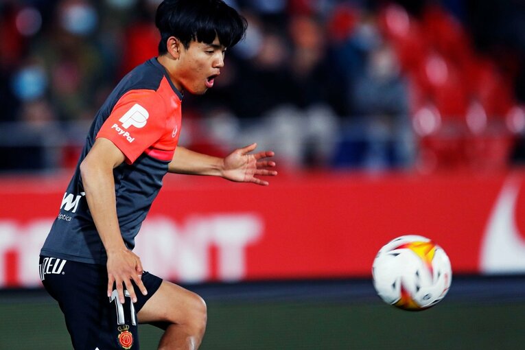 “クボが噛み合わない縦関係”に名手も同情？ 納得できない久保建英の表情、36歳ダビド・シルバの魔術〈撮影者の視点〉(39)