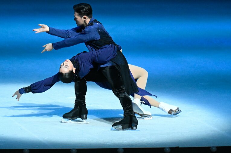 「母への永遠の愛を滑りたいな」浅田真央が明かすアイスショー『Everlasting33』に込めた“愛”「誰も見たことのない景色を届けたい」(61)