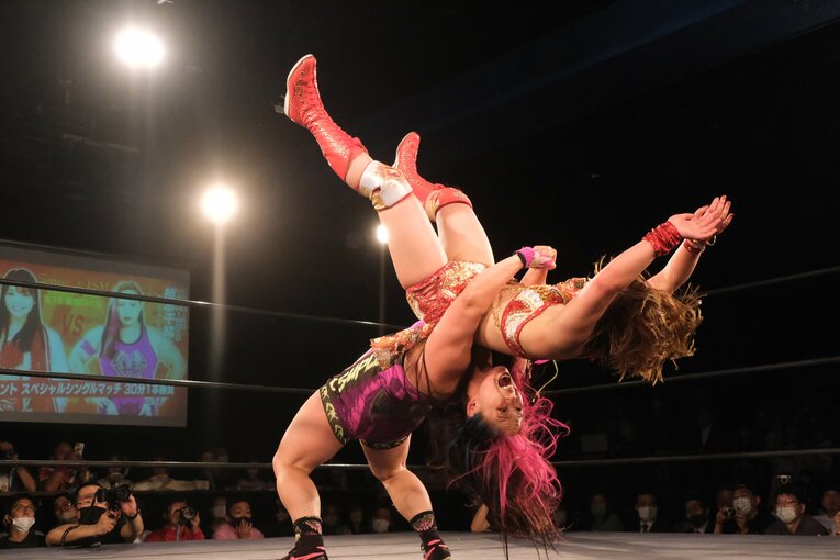 「泣いてんじゃねえ！ってビンタしたけど…」WWEから帰還したSareeeが日本で目指す“プロレス”とは？「ライバルはいればいるほど面白い」(70)