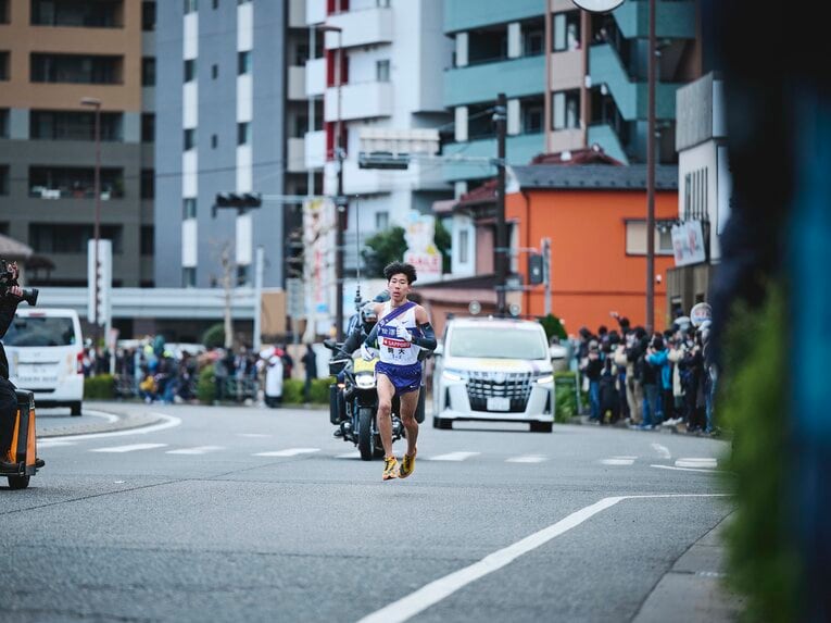 箱根駅伝で2区を走る田澤廉　©Yuki Suenaga