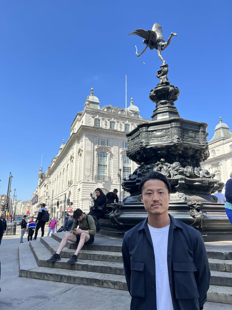 日本人トレーナーの木谷氏　©Kosuke Tajima