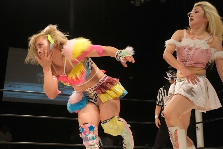 “闘うバービー人形”の急成長…見た目は派手でも練習熱心、Chi Chiをベテラン選手も絶賛「いきなり髪の毛掴んできたからね（笑）」(25)