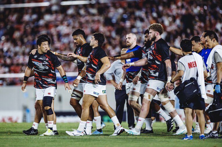 かつて重宝した34歳立川理道（左）を復帰させるなど、経験ある選手を融合させて戦力の底上げを図っている　©︎Kiichi Matsumoto