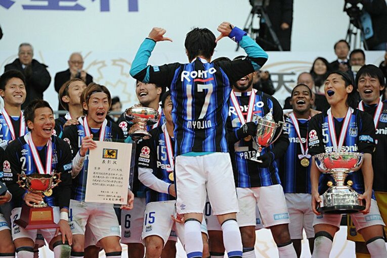 引退・明神智和の魂は今もガンバに。遠藤保仁、山口智、藤春廣輝の秘話。(2)