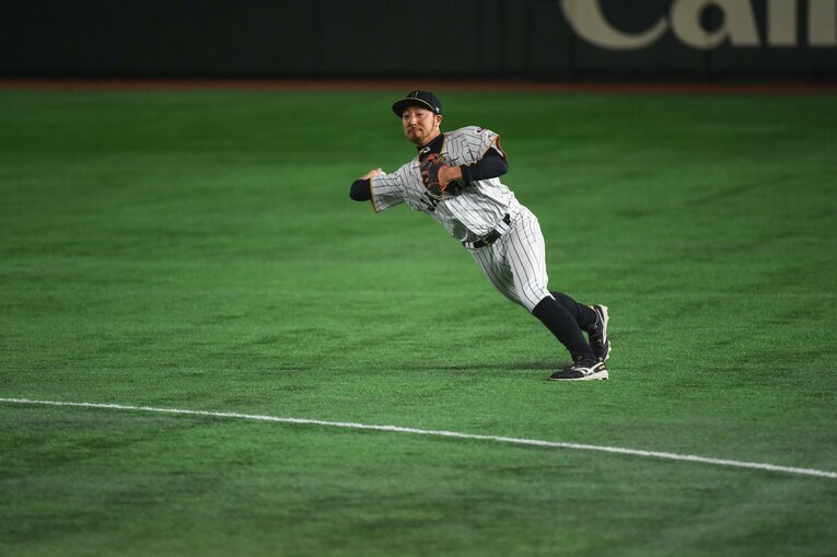 2017年WBC　菊池涼介の天才プレー集（9/27）　©BUNGEISHUNJU