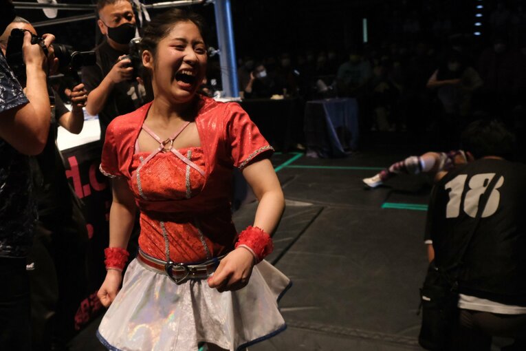 王者・AZMが「天才」と断言し溺愛する駿河メイ、その真の凄さとは？ ハイスピード王座戦で敗北もスターダムファンが熱狂した理由(19)