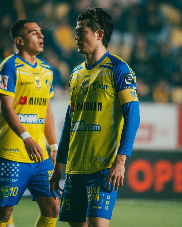 シント・トロイデンでの谷口彰悟（写真は右に続きます）　©STVV