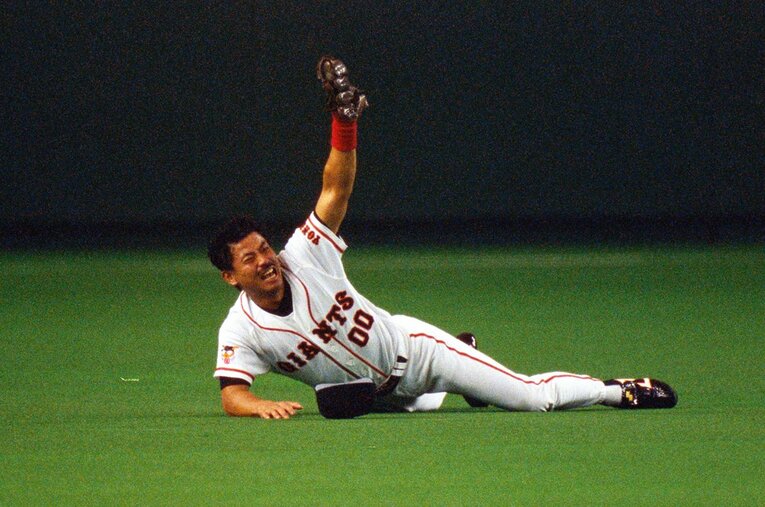 日本シリーズでのナイスキャッチ　©Sports Graphic Number