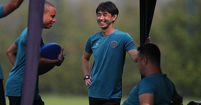 タイ1部監督・石井正忠に聞く、後編。給食センター勤務と鹿島で得た宝。