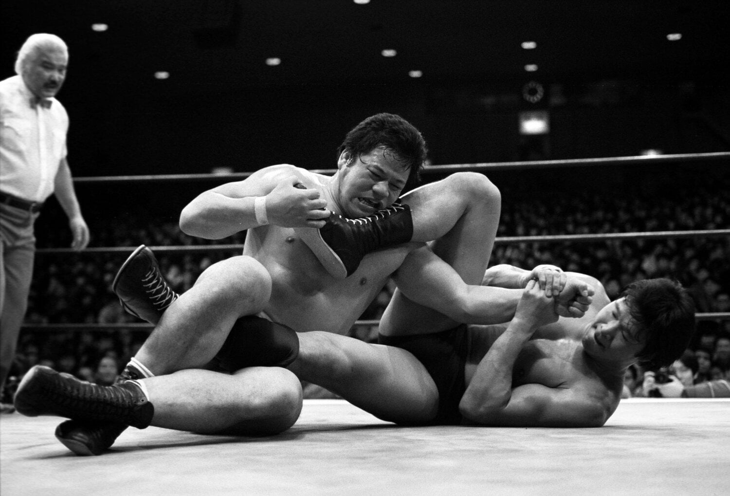 木村（右）の藤波への対抗心が発端となり、両者の遺恨が深まっていった　©Essei Hara