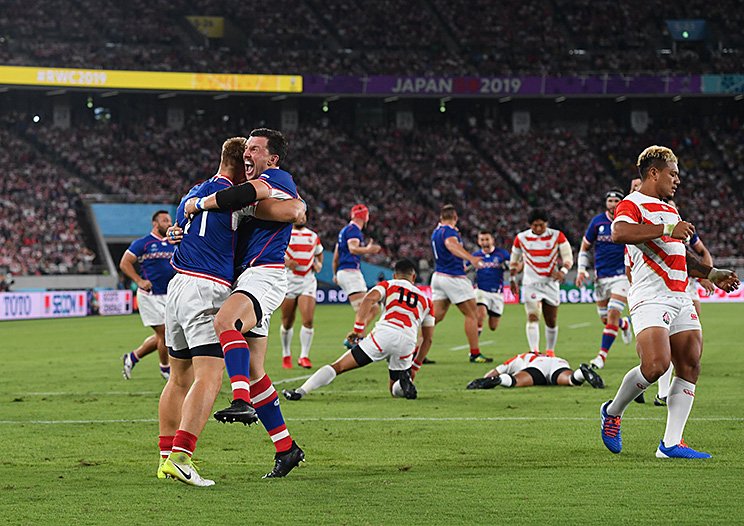 開始早々、キック処理のミスからロシアにトライを奪われた　©Getty Images