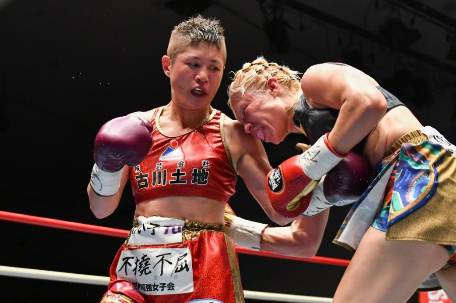 多くの名選手が味わった「フジオカの壁」…47歳でついに“卒業”を決めたレジェンド・藤岡奈穂子が思い描く「女子ボクシングの未来」とは＜Number Web＞ photograph by Hiroaki Yamaguchi/AFLO