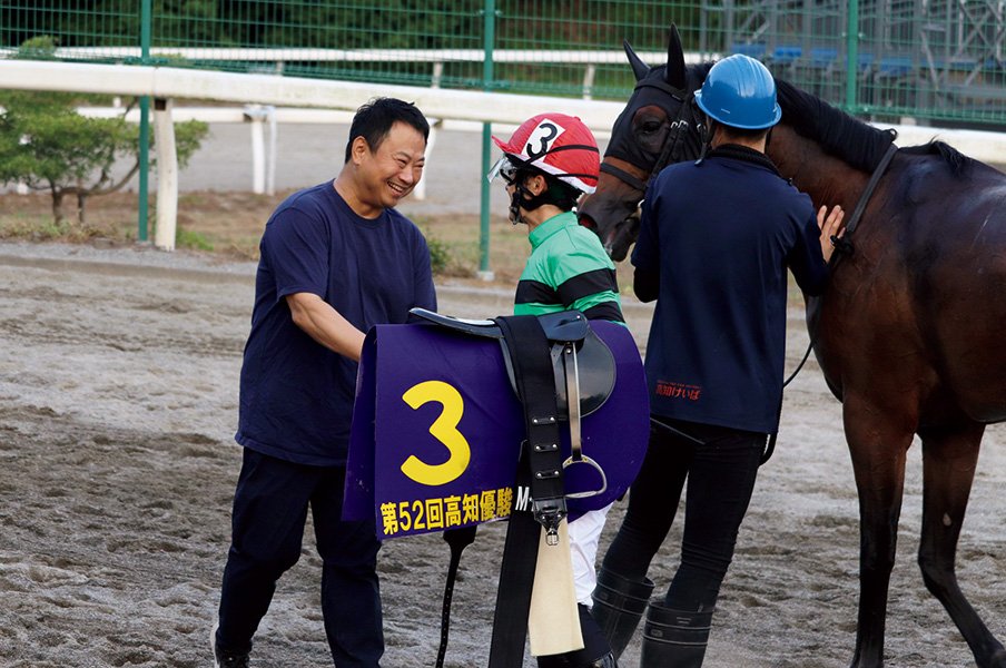 打越勇児「JRA参戦も臆せずに、高知の勝てる調教師」＜Number Web＞ photograph by Yoko Oe