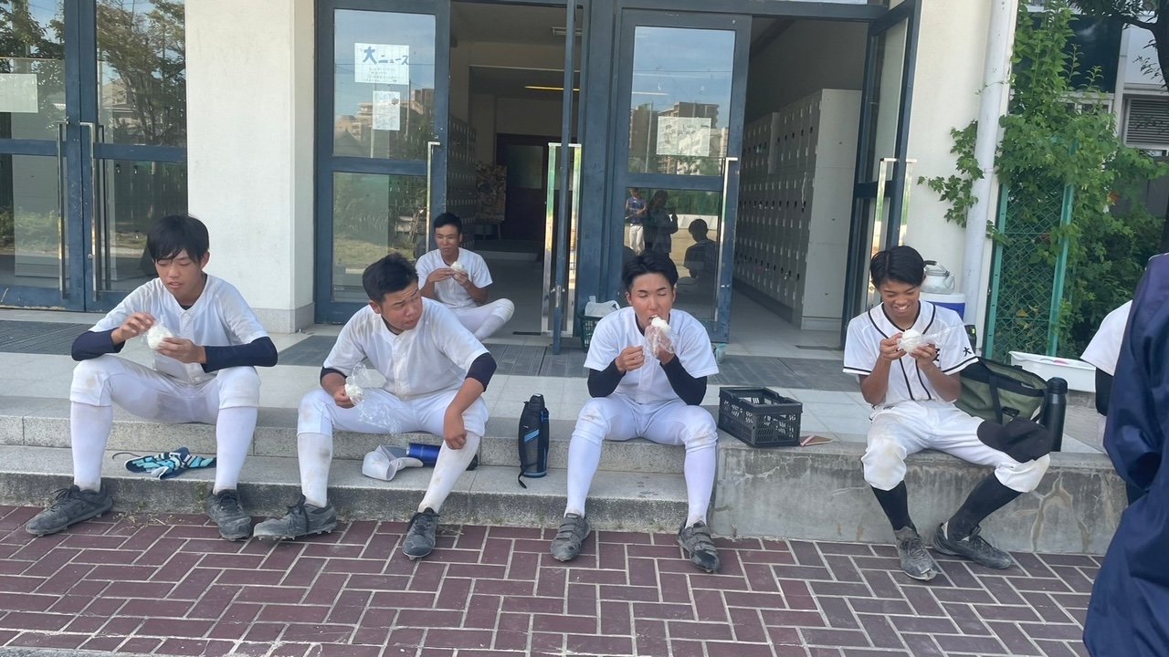 枚方なぎさの選手たち ※学校提供