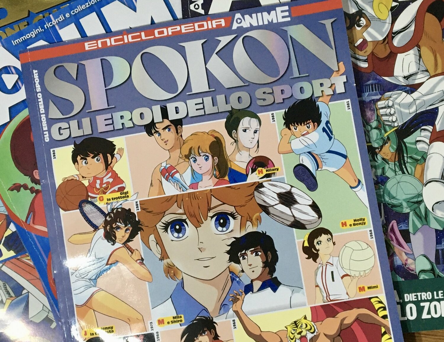 イタリア・アニメ専門誌“スポ根”特集の誌面より。『アタッカーYOU！』の頁ではささやかに『あしたへアタック』（日本アニメーション制作）の紹介も