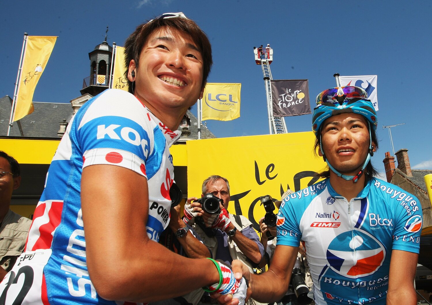 2009年のツール・ド・フランス、新城幸也との2ショット　©Getty Images