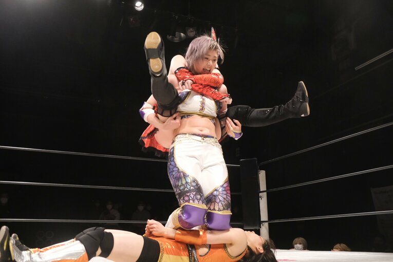 サイコロで勝敗が決まる？ 人気団体が “脱プロレス”で見せる女優たちのチャレンジとは…エース青野未来「エンタメだけど闘いがある」(55)