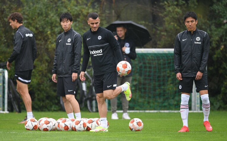 リーグ戦では苦戦するフランクフルト。長谷部と鎌田の2人が復調のカギを握る©Getty Images