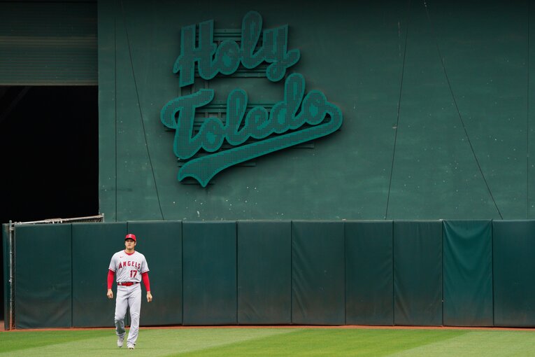 左翼での起用には、「腕への負担が少ない」というメリットがあるという　©Getty Images