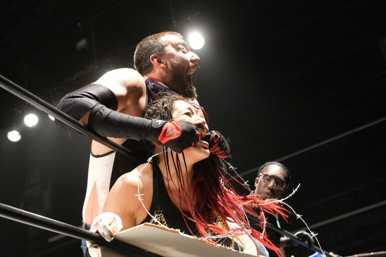 元パティシエが蛍光灯で殴り合い…“デスマッチアマゾネス”山下りなの媚びない魅力「犯罪以外なら何してもいい」 米国で男子相手に王座獲得(75)