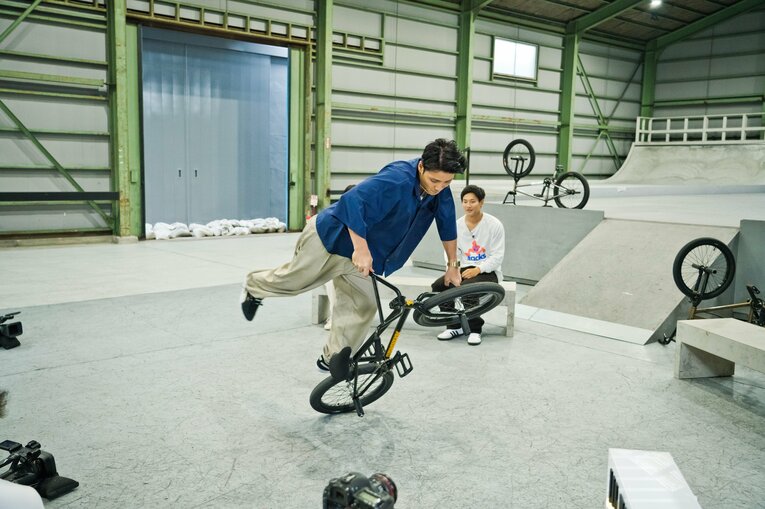 「批判される側だったのがリスペクトに変わった」BMXのトップ選手が語る、恐怖心を超えて“やばい技”に挑むワケ(7)