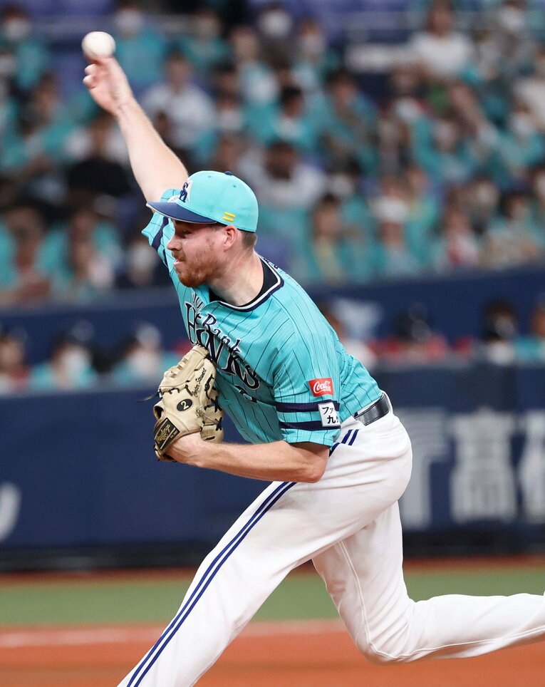 今季のスチュワート。ヒゲを蓄えた風貌に…（1枚目／全2枚）　©JIJI PRESS