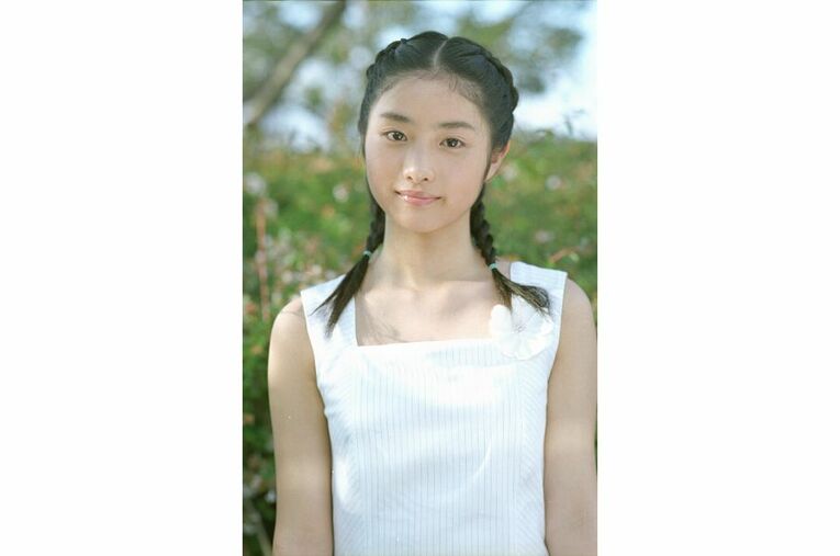 16歳の石原さとみ ／ photograph by BUNGEISHUNJU