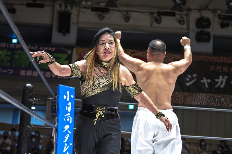 勝利したジャガー・越中組