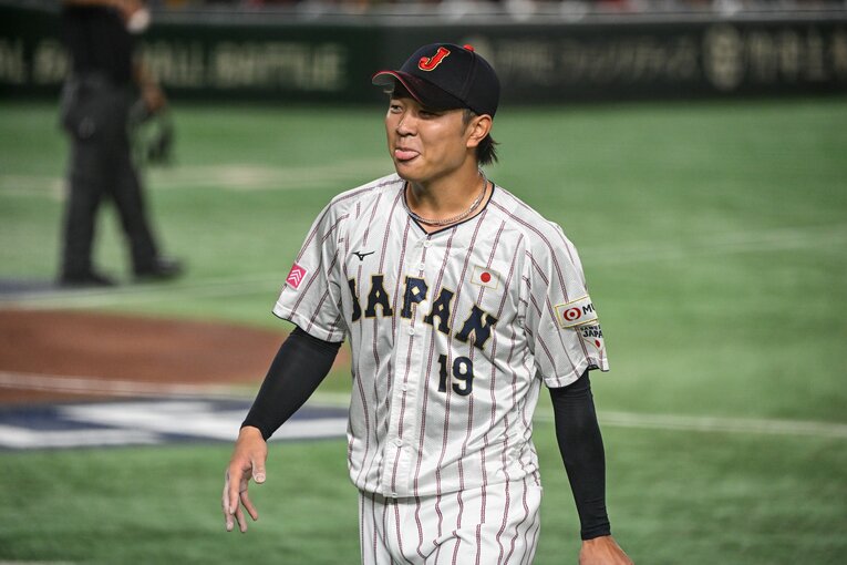 お茶目な表情を見せる高橋　©︎Nanae Suzuki