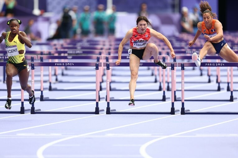 パリ五輪で激走を見せる福部　©JMPA