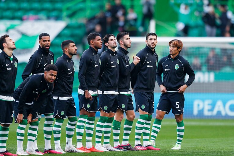 「モリタ、モリタ」とポルトガル地元カメラマン称賛…冨安健洋vs守田英正が「試合後にユニ交換」“EL日本人対決”を撮った(6)