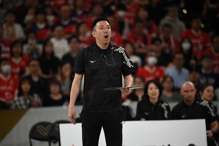 大阪マーヴェラス・酒井大祐監督　©︎OSAKA Marvelous