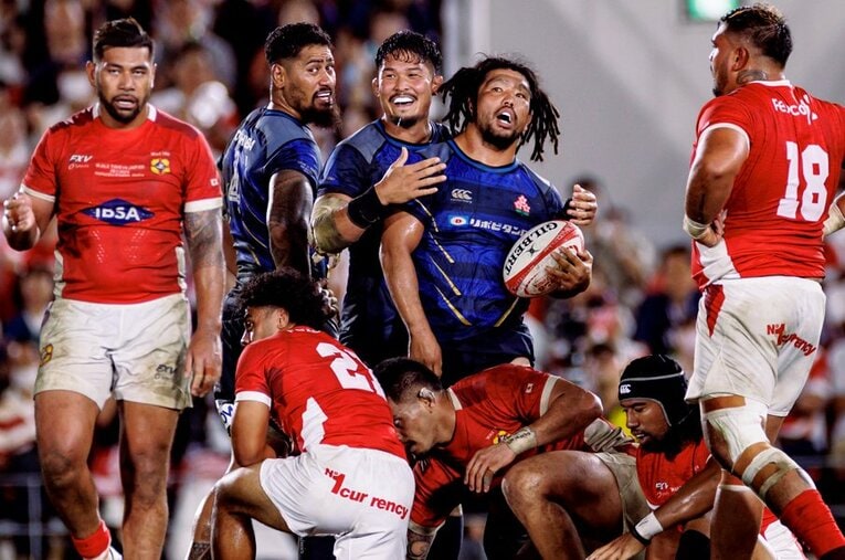 試合終了間際に訪れたピンチの場面をジャッカルで阻止したHO堀江翔太。何よりも欲しかった“勝利”を掴んで国内最後のテストマッチとなるフィジー戦に臨む ／ photograph by Kiichi Matsumoto