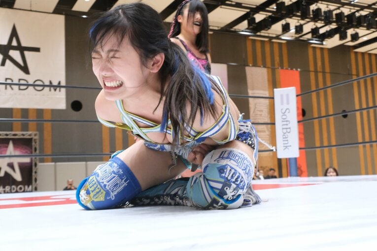 学級委員長も務めた「高校生レスラー」 吏南（17歳）がタイトル戦で見せた“肩書き以上の可能性”…来春の卒業後はプロレス専念へ(9)