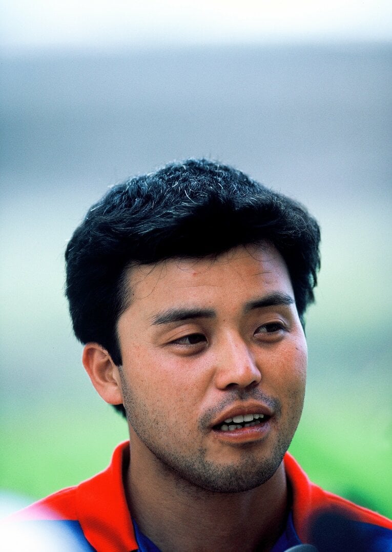 日本一の翌年、1986年撮影の岡田彰布　©Makoto Kenmizaki