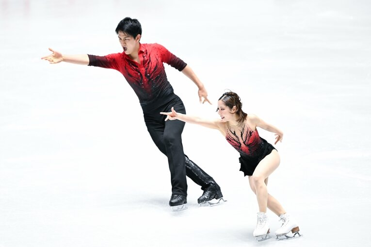 全日本選手権SP。三浦に左肩脱臼のアクシデントがあった【スワイプするとそのほかの写真もご覧になれます】　©Asami Enomoto