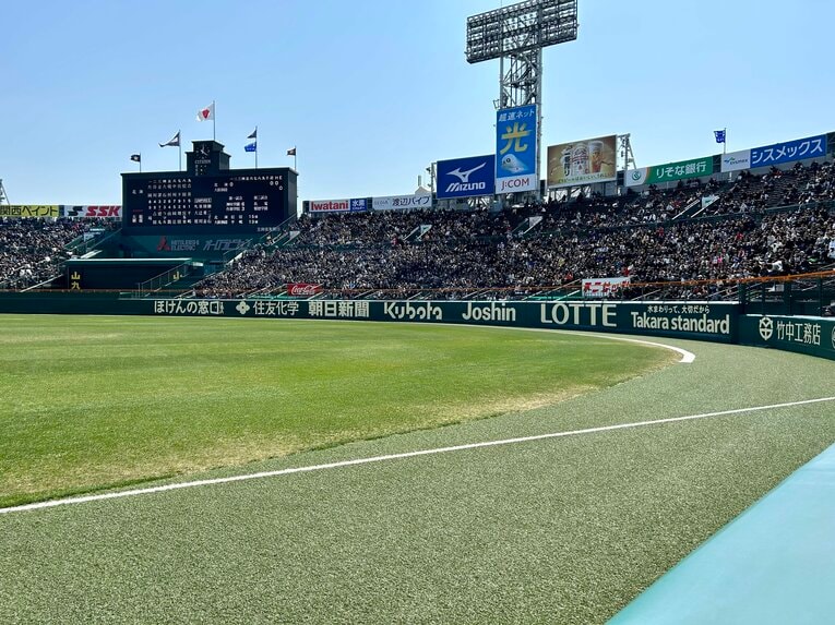 3月22日の大阪桐蔭戦はさすがの大入り　©Yukiko Umetsu
