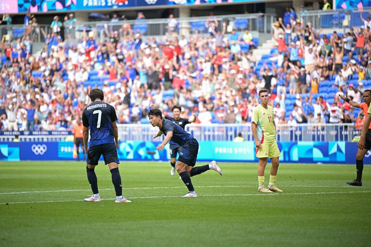 パリ五輪の準々決勝スペイン戦。VARで取り消された細谷真大の“幻の同点ゴール”（7枚目／全7枚）©Takuya Kaneko/JMPA