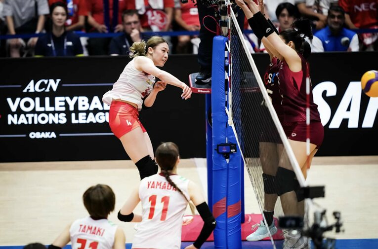 石川真佑（VNLタイ戦）　©︎Volleyball World
