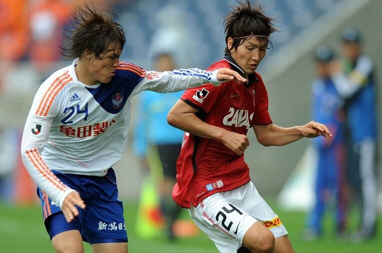 酒井高徳（新潟）＆原口元気（浦和） ／ photograph by Getty Images