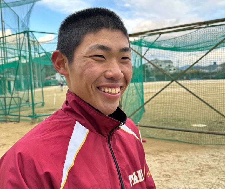 4番センター・岡川翔建。近畿大会初戦で逆転ツーベースを放った　©Yuji Yanagawa