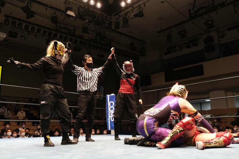 タイガー・クイーンを激怒させた“ヒール殺法”…乱入に凶器攻撃、待望のライバルは何でもありの“闇の軍団”？(42)