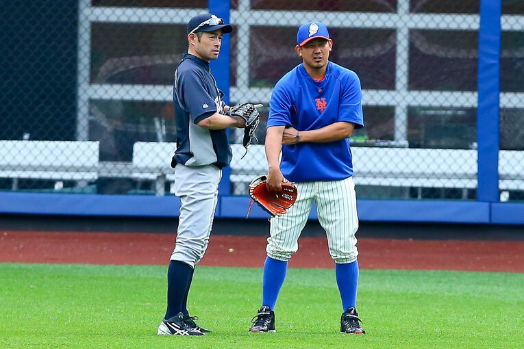 メッツ時代にイチローと会話を交わす松坂