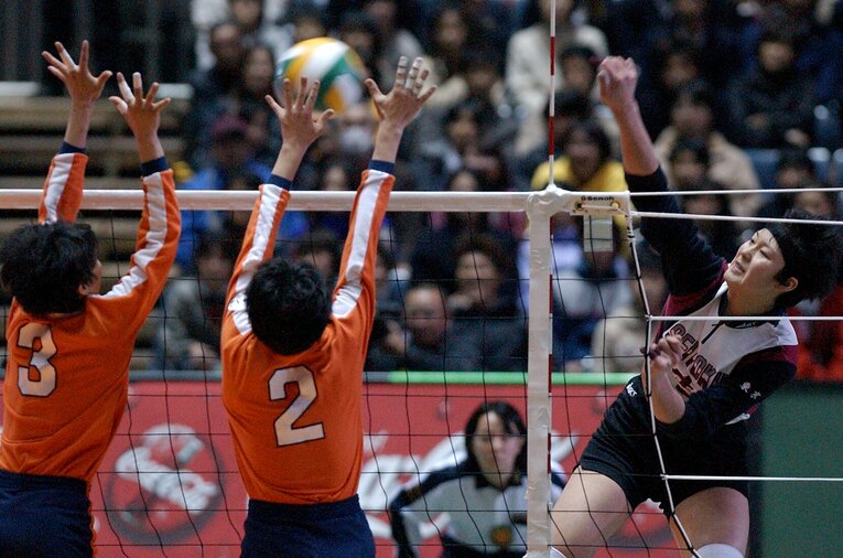 成徳学園時代には主将としてインターハイ・国体・春高バレーの3冠を達成した　©︎JIJI PRESS