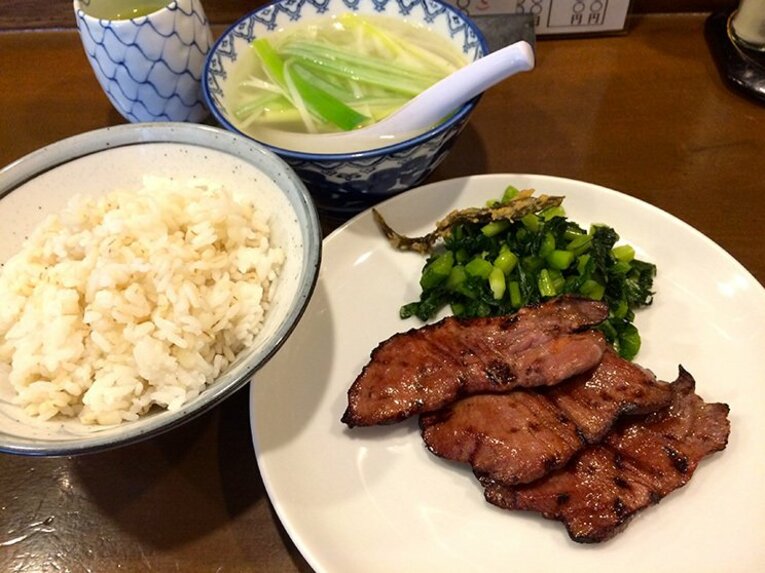 野球の応援は“究極の片想い”か。仙台の地で巨人と牛たんで泣く。(6)